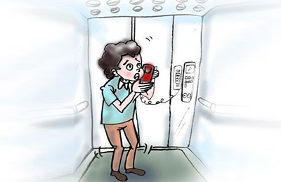 对电梯报警或投诉时应说清什么内容？
