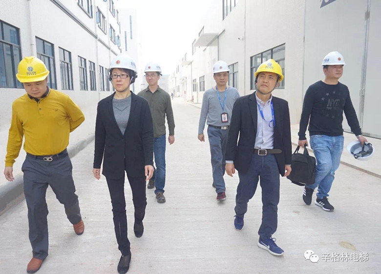 热烈欢迎三水区政府领导莅临摩登7参观指导工作！