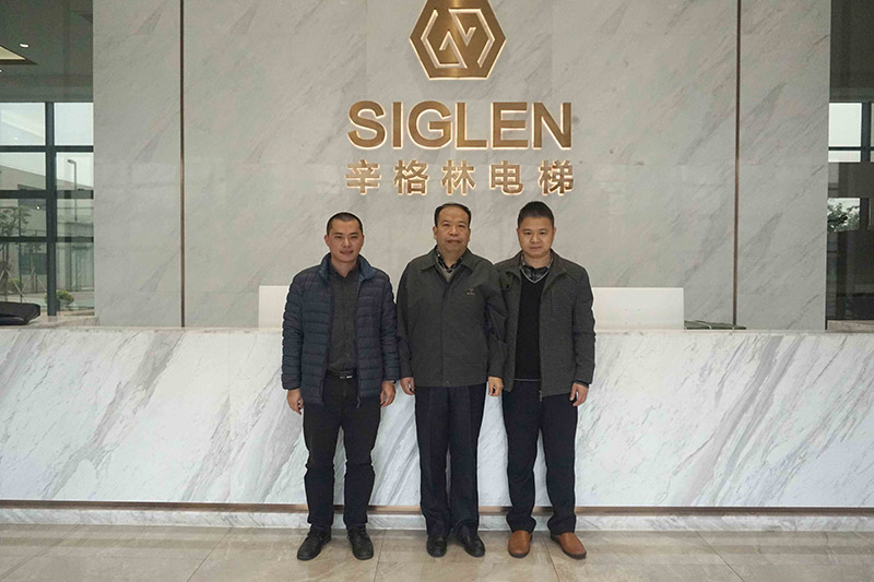 热烈欢迎全国电梯标准化技术委员会秘书长陈凤旺先生莅临摩登7参观考察