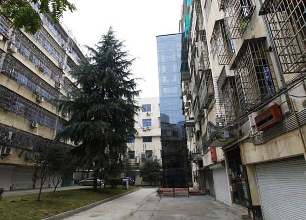 深圳旧楼加装电梯找哪家？摩登7欢迎您