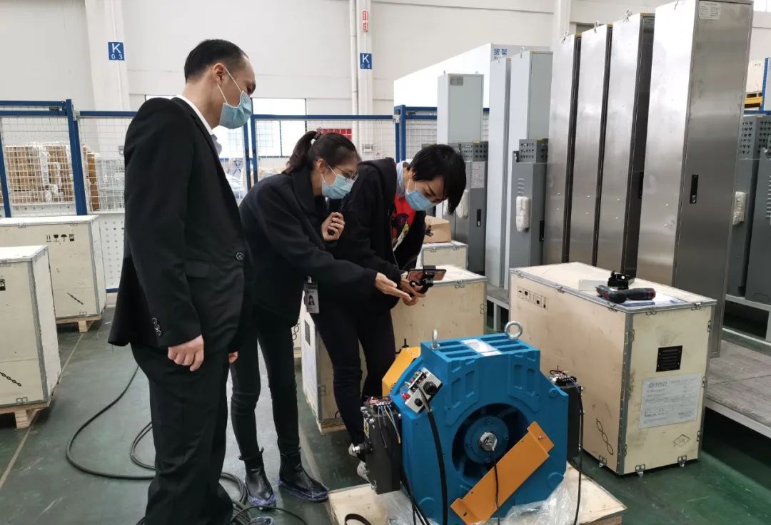 独家揭秘：摩登7电气生产车间现场实景，在这里上班是一种什么体验