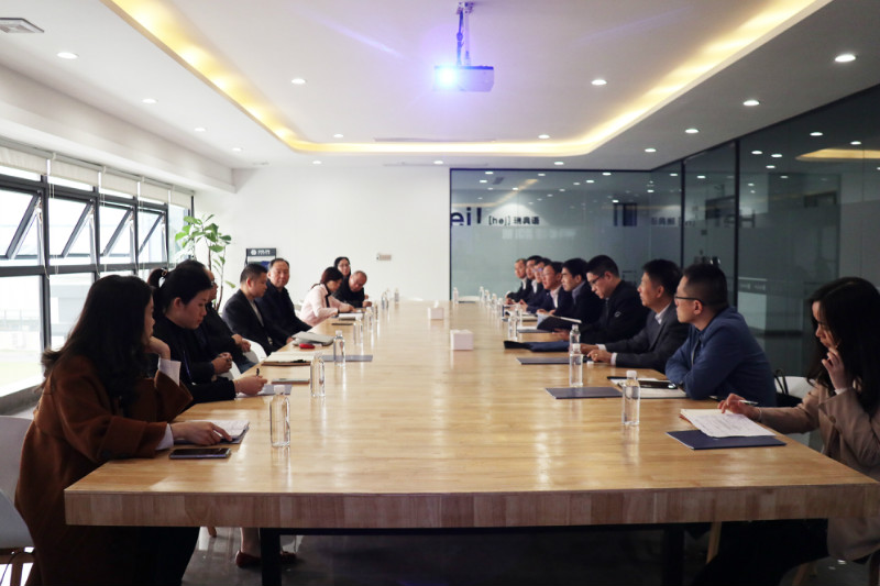 辛资讯 | “摩登7暖春行动”走进摩登7，政企共话发展