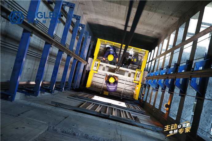 避免重庆加装电梯安全隐患，重庆家用摩登7注册摩登7提醒您这些事项要牢记！