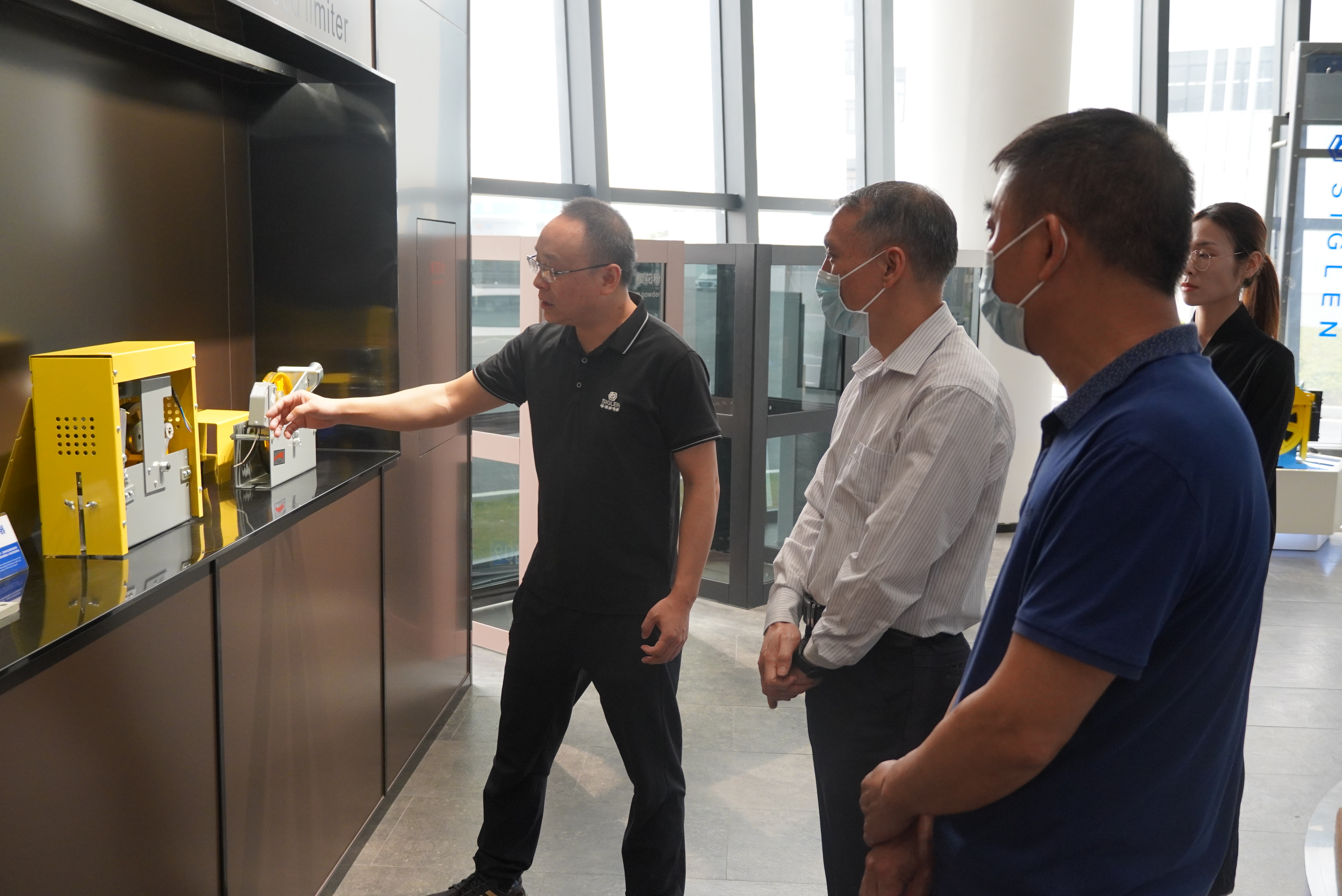 家庭室内电梯生产厂家中，摩登7有何优势？