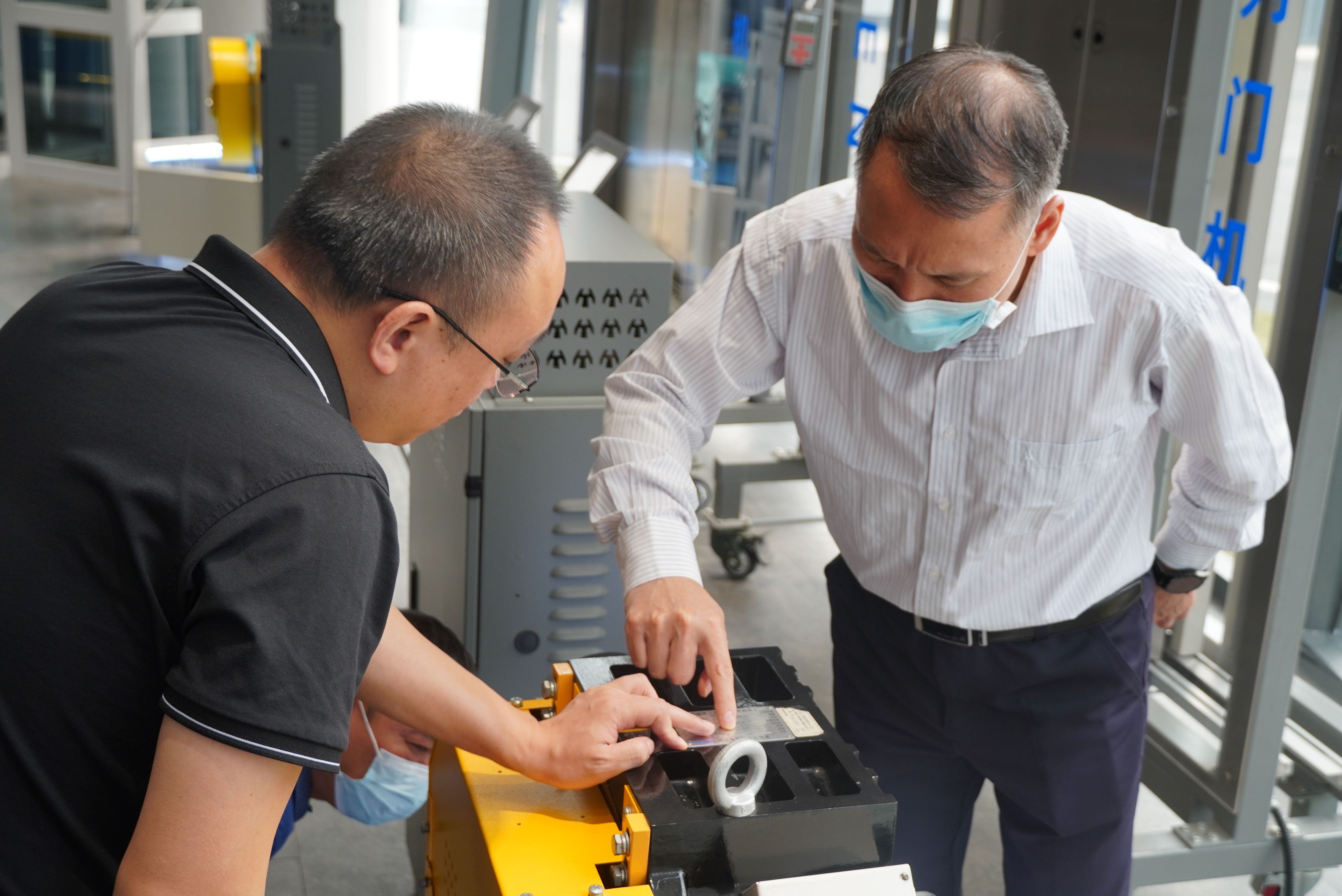 两层家用别墅电梯，强烈推荐摩登7！