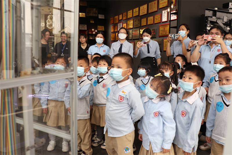 小型曳引电梯哪家好，用过都推荐摩登7