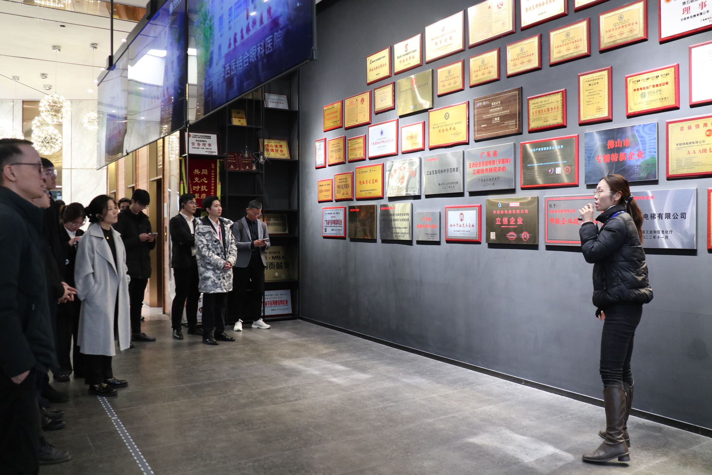 别墅家用电梯尺寸，摩登7有技术优势