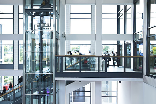 商超内观光电梯效果图